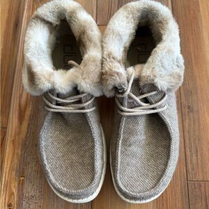 Hey Dude Women's Tan Faux Fur-Lined Sneakers